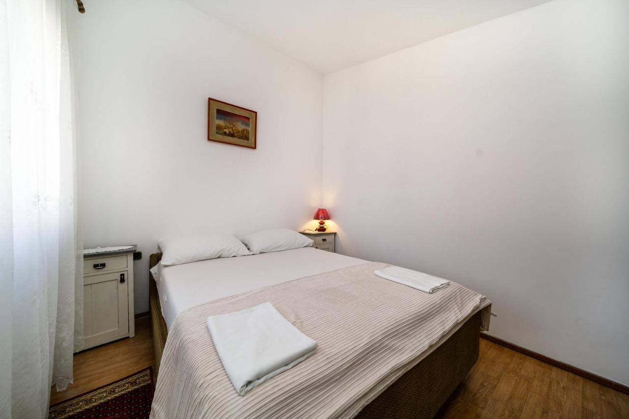 Marie I Nikola Apartment Krk Town Luaran gambar