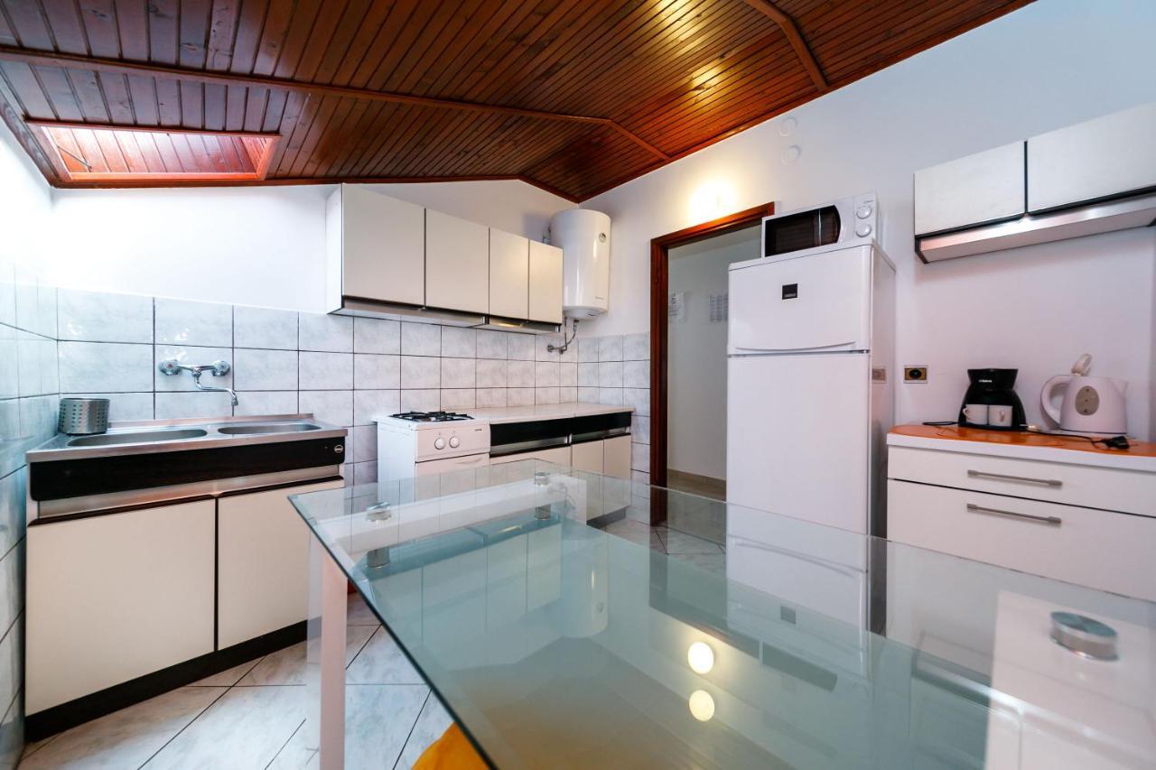 Marie I Nikola Apartment Krk Town Luaran gambar