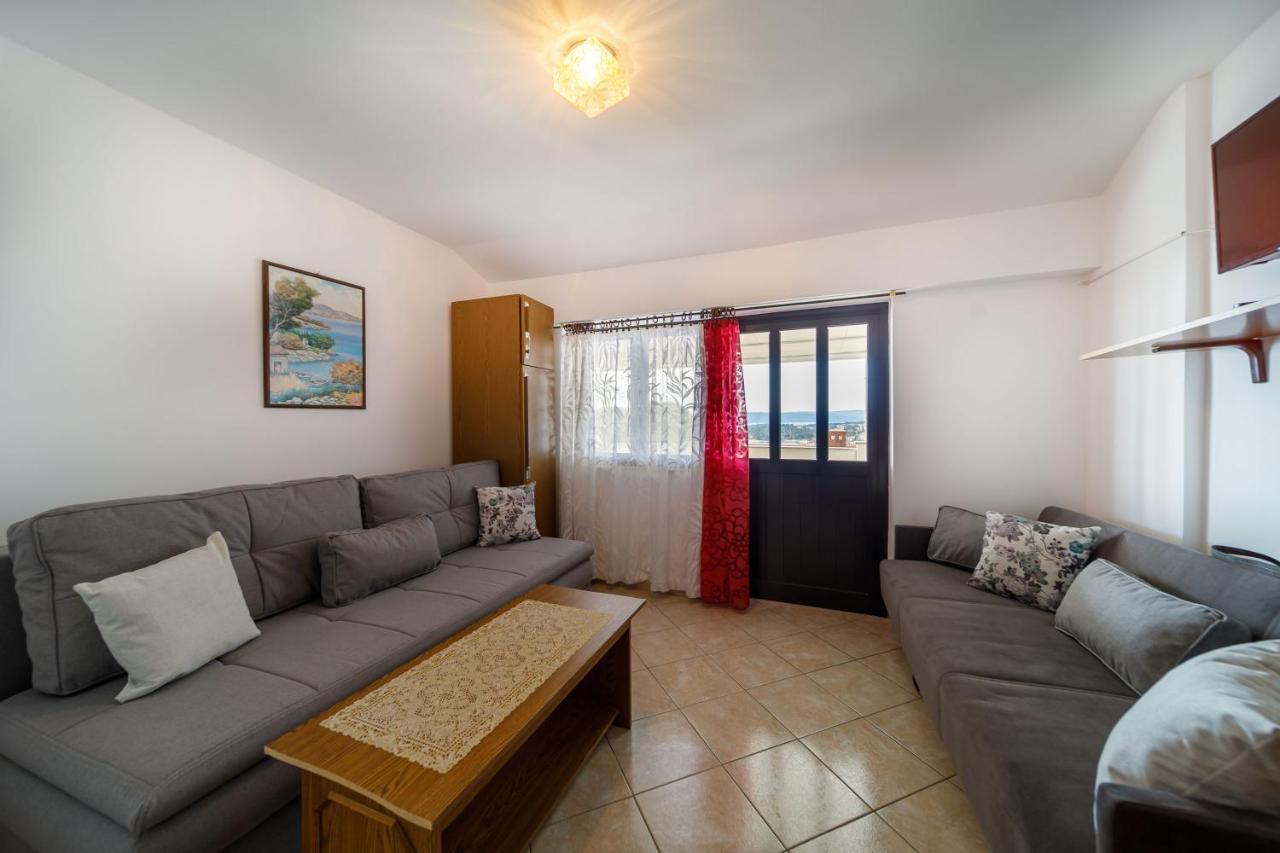 Marie I Nikola Apartment Krk Town Luaran gambar
