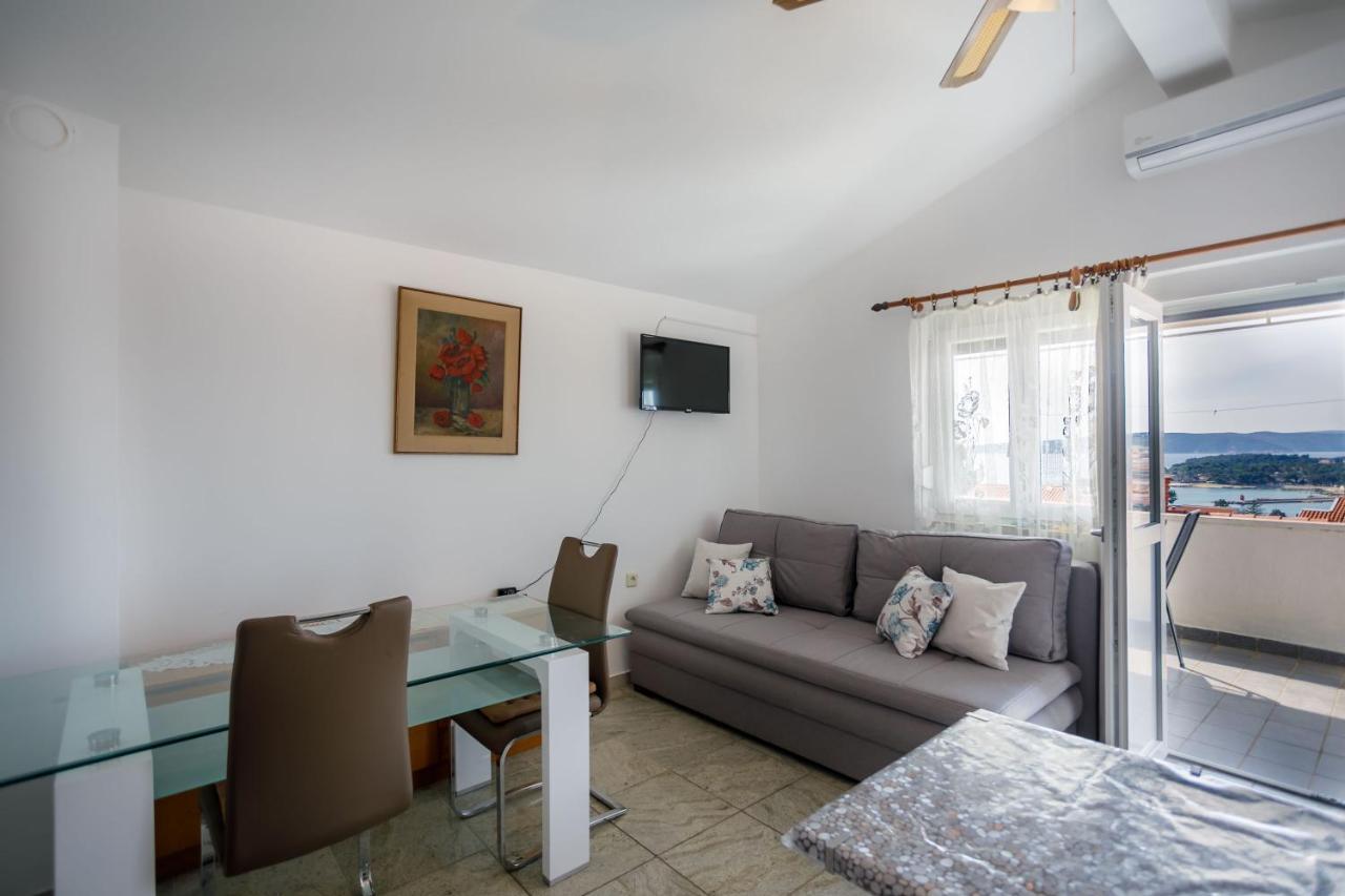 Marie I Nikola Apartment Krk Town Luaran gambar