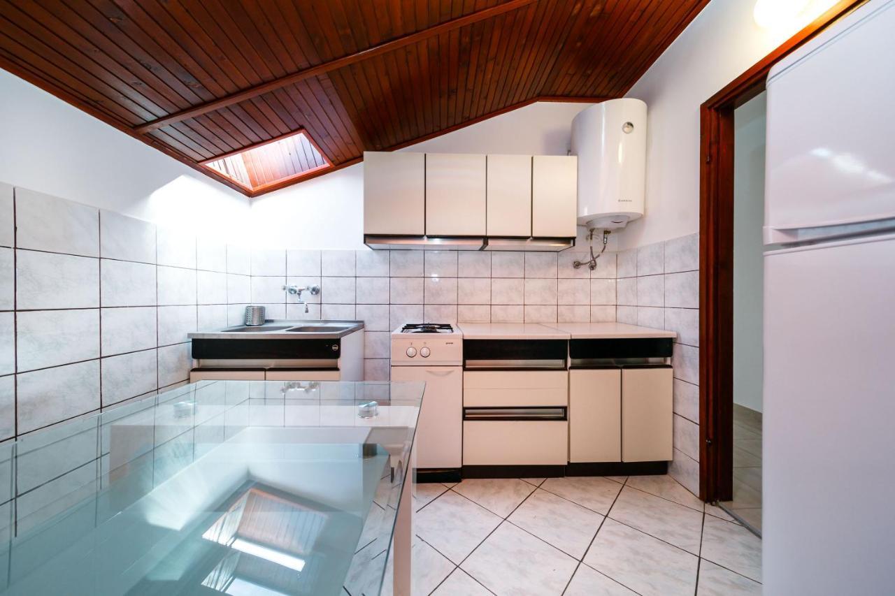 Marie I Nikola Apartment Krk Town Luaran gambar