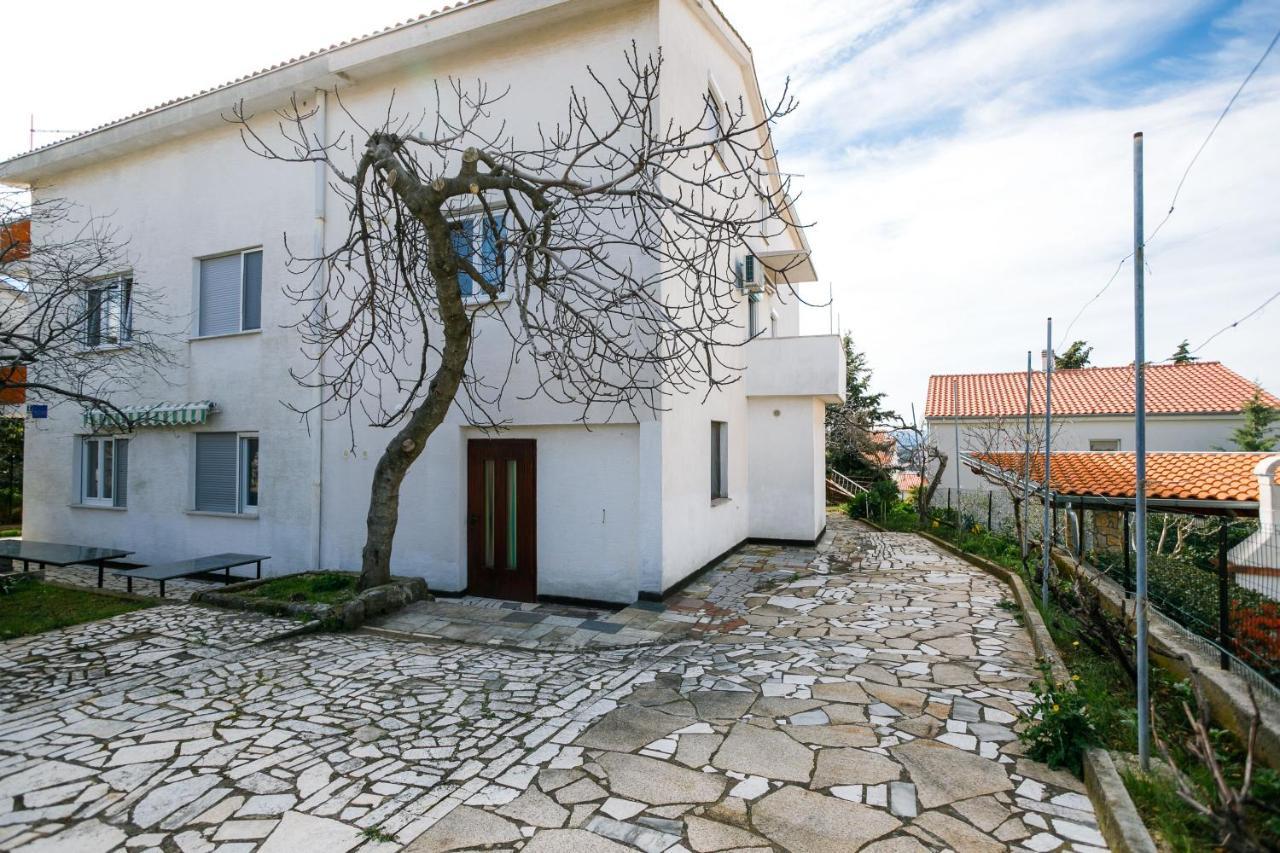 Marie I Nikola Apartment Krk Town Luaran gambar