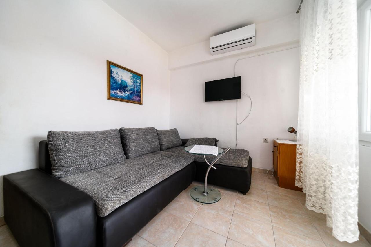 Marie I Nikola Apartment Krk Town Luaran gambar