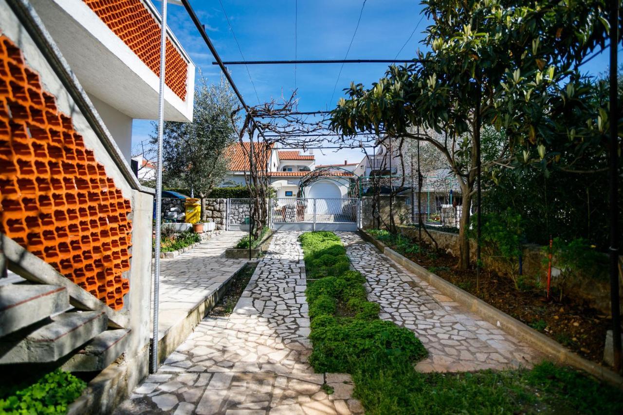 Marie I Nikola Apartment Krk Town Luaran gambar