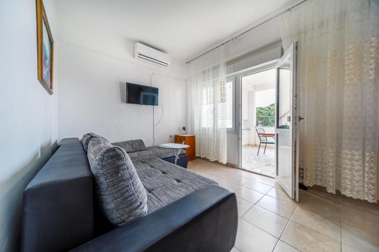Marie I Nikola Apartment Krk Town Luaran gambar